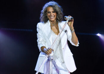 Simone traz nova turnê à Concha Acústica do TCA, como homenageada no Festival de Música Educadora FM