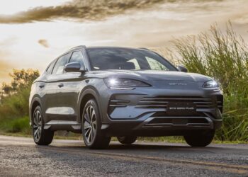 BYD acelera e já é a 4ª marca que mais vende carros no Brasil; Dolphin Mini ultrapassa marca de 50 mil