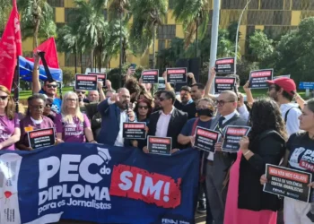 Entidades condenam, em audiência no Senado, cerceamento a jornalistas