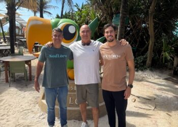 Grupo Lôro inaugura beach club de verão na exclusiva Praia da Penha, em Itaparica