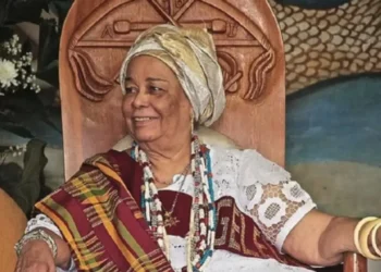 Morre Mãe Carmem, ialorixá do Terreiro do Gantois, aos 98 anos em Salvador