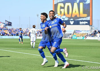 Com 10 gols marcados e acesso, Wesley Tanque valoriza adaptação ao futebol japonês e prevê um 2026 de mais sucesso