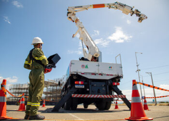 Neoenergia Coelba intensifica operação para garantir fornecimento de energia na semana de Natal e reforça orientações de segurança durante o período