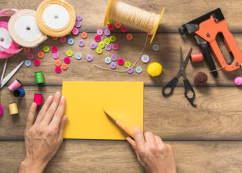 Pintura, tricô e corrida: por que começar ou retomar hobbies promove a saúde mental  Psicóloga fala sobre o poder das atividades na reconexão emocional, combate ao estresse e estímulo ao convívio social