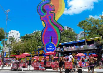 Prefeitura promove capacitação obrigatória para ambulantes credenciados na Festa de Iemanjá e no Carnaval de Salvador