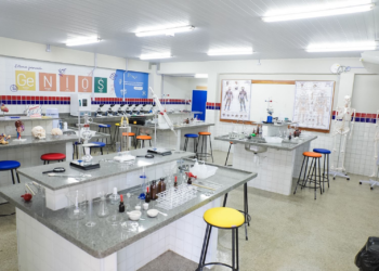 Jardim Armação: Governo entrega modernização de escola de tempo integral