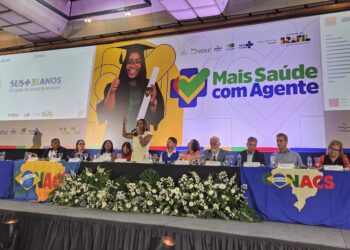 Bahia diploma mil agentes comunitários e de combate às endemias em cerimônia do Programa Mais Saúde com Agente