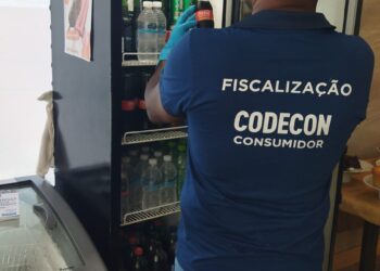 Operação Verão da Codecon apreende cerca de 30 mil produtos impróprios em Salvador