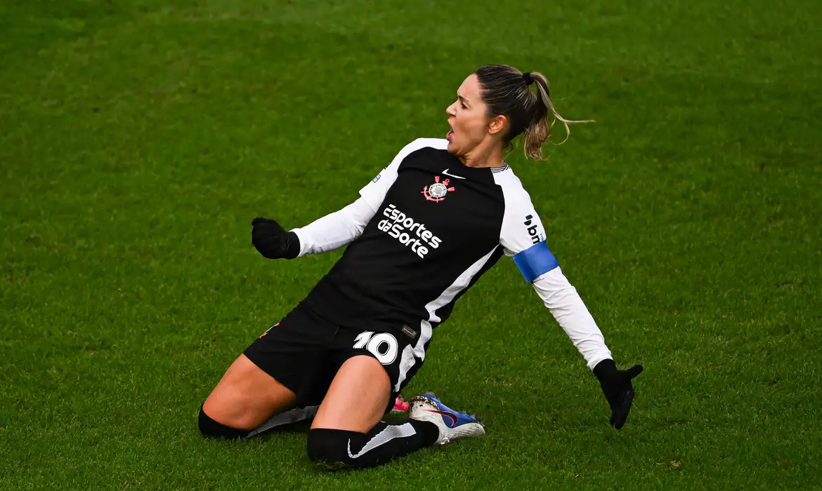 Com gol de Gabi Zanotti, Corinthians vai à final da Copa das Campeãs