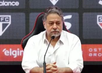 Julio Casares é afastado da presidência do São Paulo após aprovação de impeachment