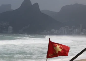 Chuva forte atinge o Rio de janeiro desde a noite desta segunda-feira
