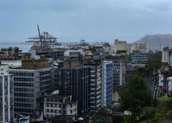 Chuvas em Salvador devem diminuir a partir de quinta-feira (29)