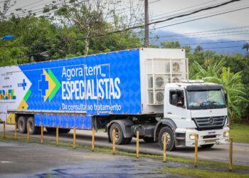 Bahia amplia atendimento especializado com quatro carretas do programa Agora Tem Especialistas em operação simultânea e reduz tempo de espera por consultas e exames no SUS