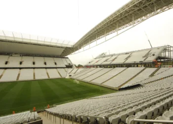 Torcedor é morto por veículo da PM no estádio do Corinthians