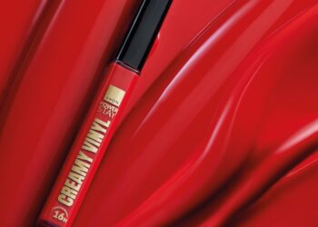 Batom à prova de folia: Avon une toque de brilho e fixação no novo Power Stay Creamy Vinyl