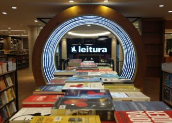 Volta às Aulas 2026 ganha linguagem jovem na nova campanha da Livraria Leitura