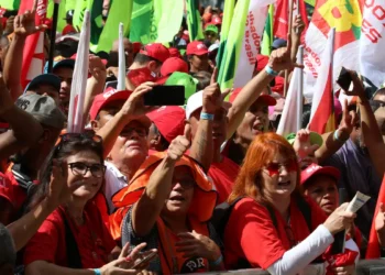 Sindicatos celebram salário mínimo e defendem melhoria em reajustes