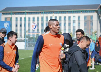 Cléber inicia pré-temporada no Yunnan Yukun FC e destaca adaptação nos primeiros dias na China