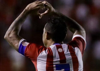 Capitão do Náutico, Vinícius valoriza trajetória no clube e celebra goleada no clássico contra o Sport