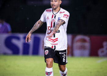 Thales Oleques aprova empate fora de casa contra o Guarani e ressalta virtudes do Primavera antes de duelo diante do Mirassol