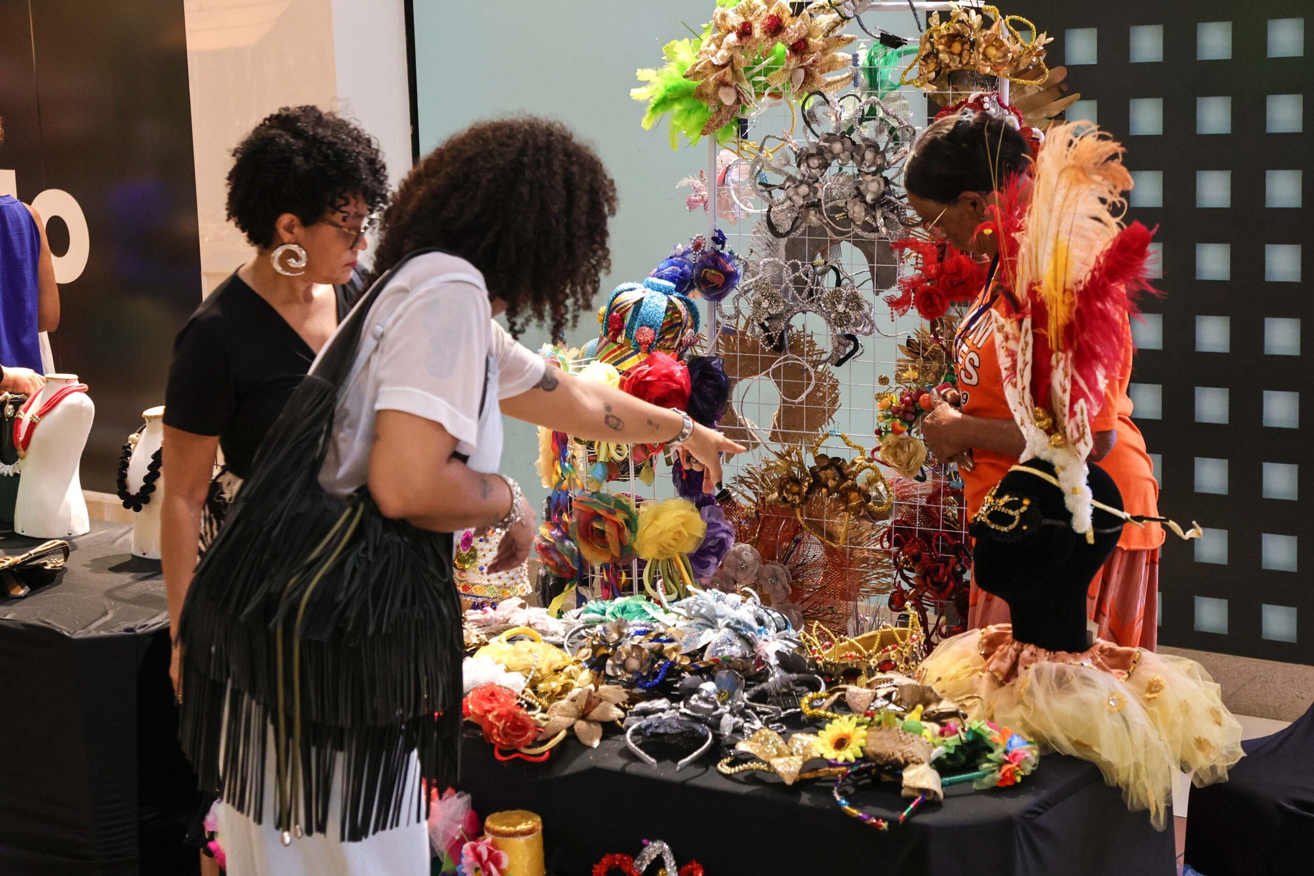 Empreendedoras de Salvador expõem criações autorais na Expo Carnaval 2026