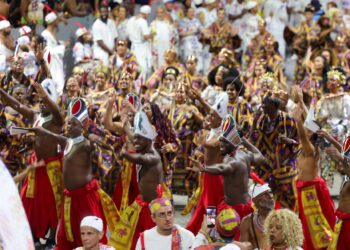 Cortejo Afro leva “Bahia Benin – Reino de Daomé” ao Circuito Barra/Ondina nesta segunda (16) e encerra sua participação no Carnaval 2026