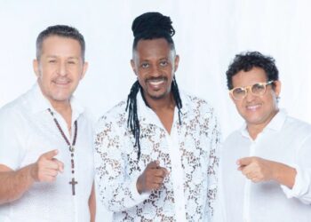 Xupisko abre oficialmente o Carnaval de Salvador com desfile na Barra e baile em camarote