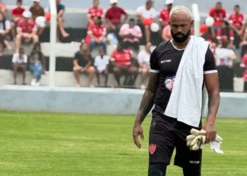 Goleiro Bruno é regularizado no BID e deve estrear como titular pelo Vasco do Acre na Copa do Brasil