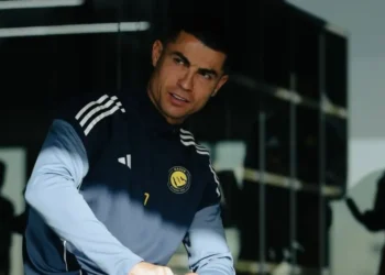 Cristiano Ronaldo questiona gestão do PIF e se recusa a entrar em campo pelo Al-Nassr
