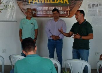 Reunião leva orientações sobre produção segura de mudas de citros em Rio Real