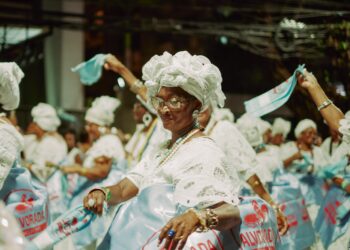 Cortejo Afro e Alvorada reforçam cultura afro-brasileira no Carnaval da Bahia 2026