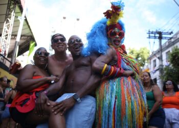 “Ficamos um pouquinho tristes, mas valeu muito a pena”, afirma folião sobre o fim do Carnaval