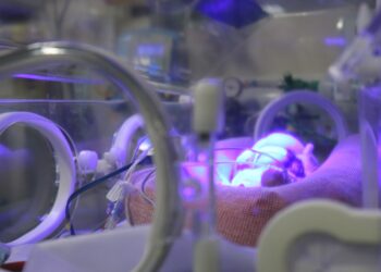 Sesab amplia estratégia contra Vírus Sincicial Respiratório e reforça proteção para bebês prematuros e crianças com comorbidades