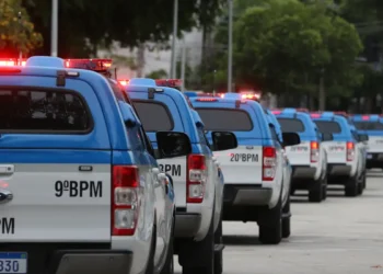 Polícia Militar faz operação no Complexo da Maré no Rio