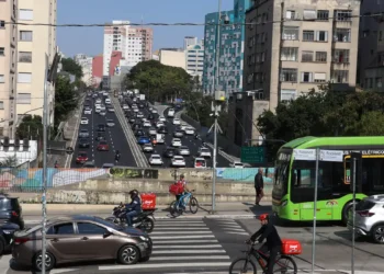 Rodízio de veículos volta a partir desta quinta-feira (19) em SP
