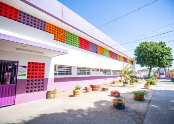 Rede Municipal de Ensino de Camaçari inicia ano letivo de 2026