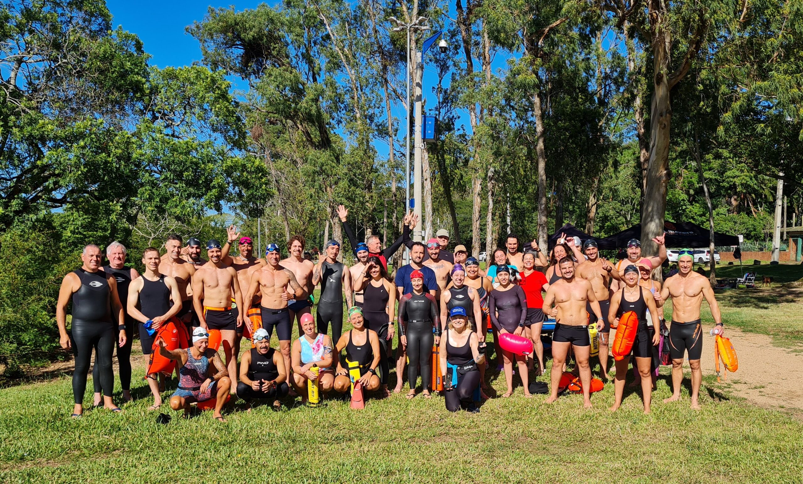 Treino de Carnaval no Lago Guaíba reforça crescimento das águas abertas no Rio Grande do Sul