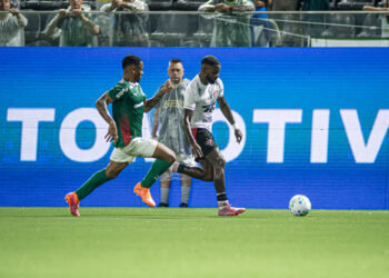 Noite para esquecer: Vitória sofre goleada para o Palmeiras, por 5×1