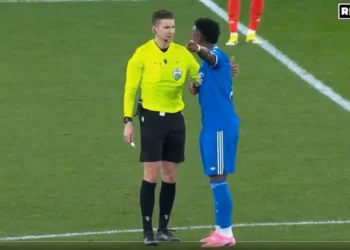 Real Madrid entrega provas de racismo contra Vini Jr. à UEFA após jogo contra o Benfica pela Champions
