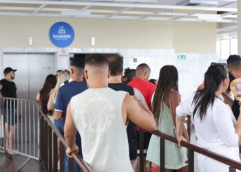 Quase 80 mil foliões já usaram gratuitamente o Elevador Lacerda e o Plano Inclinado durante o Carnaval