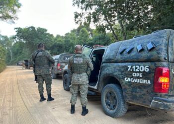 12 conduzidos por ataque contra turistas são autuados por tentativa de homicídio, associação criminosa, porte ilegal de arma de fogo e corrupção de menores