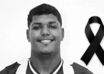 Ex-atleta da base do Cruzeiro morre após ser atingido por bala perdida em Maceió