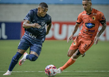 Marcelinho reestreia pelo Barra-SC após passagens por Chapecoense e Paysandu e projeta sequência decisiva no Catarinense