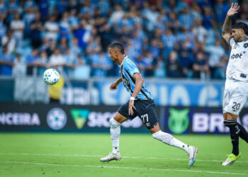 André Henrique enaltece vitória emocionante do Grêmio sobre o Botafogo na Arena