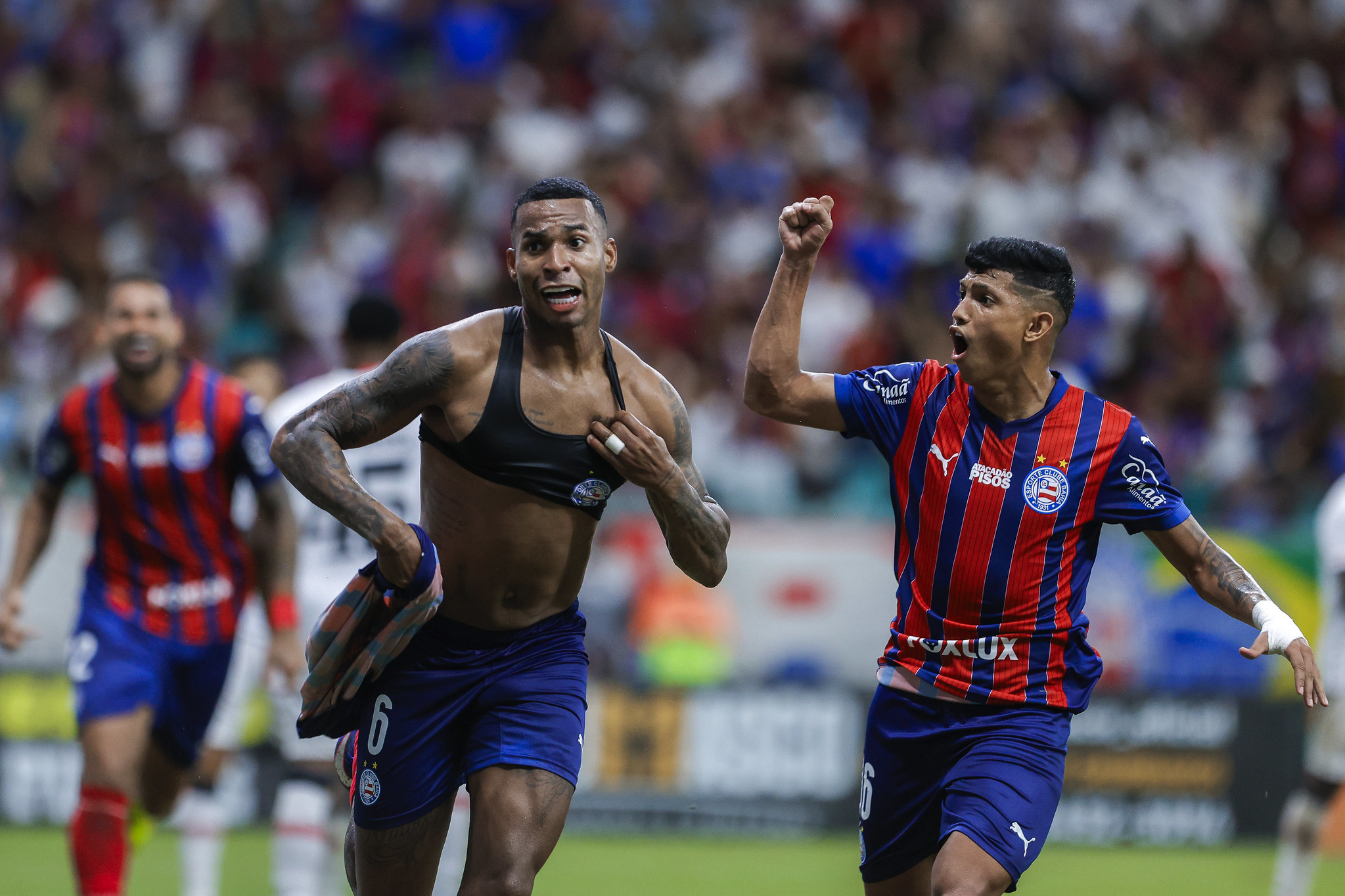 Jean Lucas vira o jogo e o Bahia é bicampeão baiano
