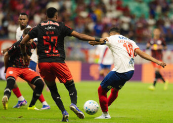 Invicto: dentro de casa, Bahia vence o Bragantino e sobe na tabela