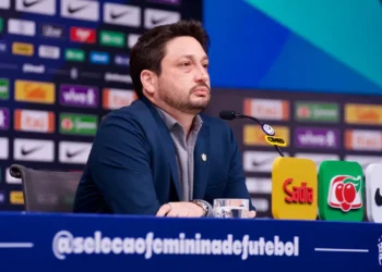 Arthur Elias convoca seleção feminina para a Fifa Series