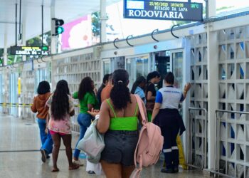 BRT de Salvador transportou mais de 400 mil pessoas nas festas de verão da capital baiana