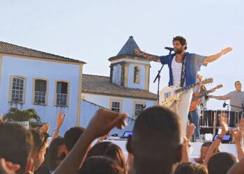 Grátis no domingo: Jammil recebe Cheiro de Amor, Gilmelândia e Guga Meyra em show especial na Ponta de Humaitá