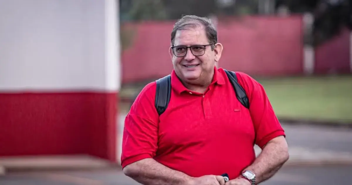 Ex-Bahia, Guto Ferreira é apresentado como novo treinador do Vila Nova